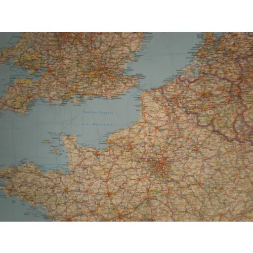 Europa Zachodnia mapa ścienna samochodowa na podkładzie do wpinania 1:2 000 000