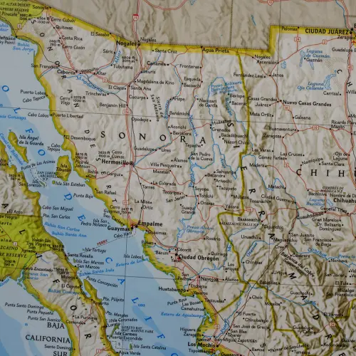 Meksyk Classic mapa ścienna polityczna na podkładzie do wpinania 1:4 370 000